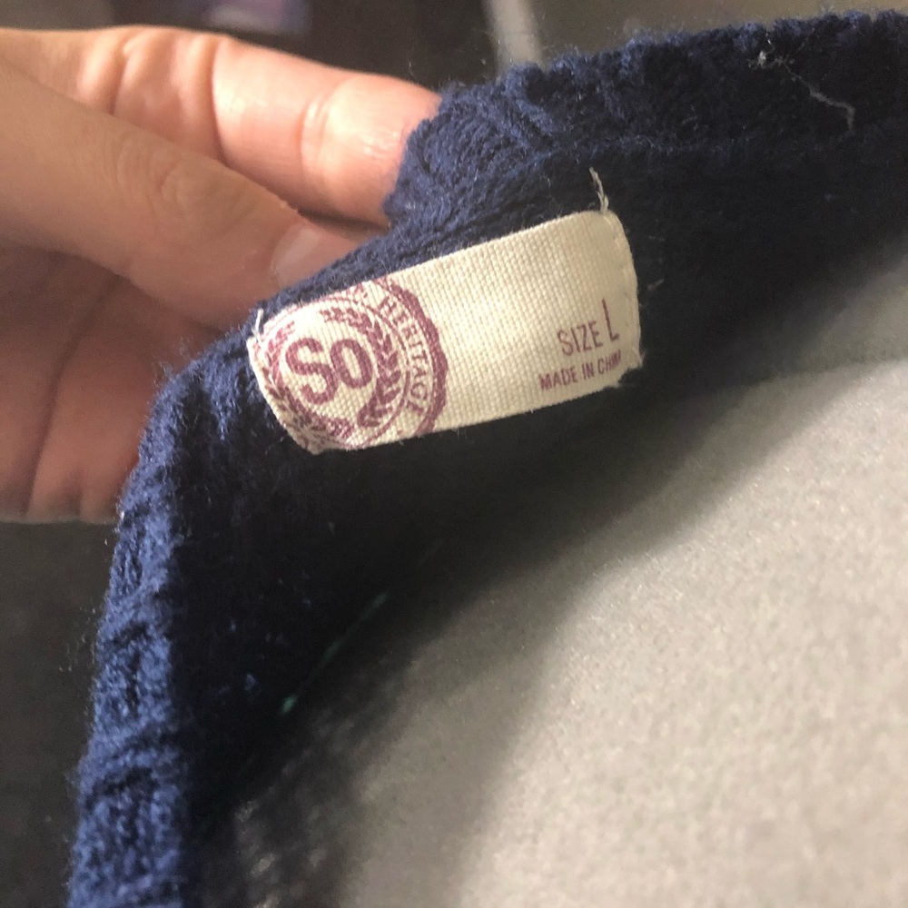 Sweater - Picture 3 of 3